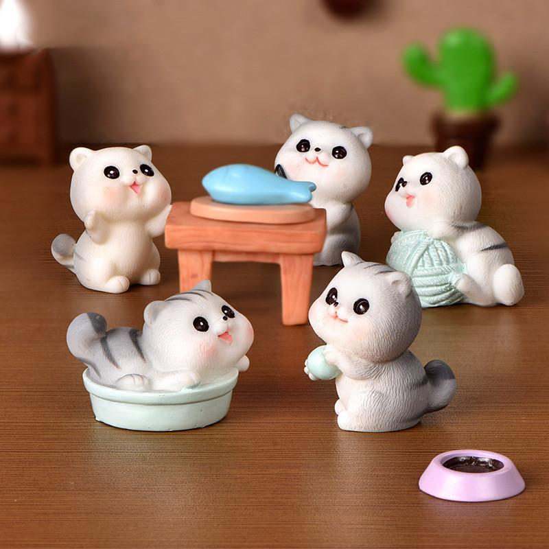 Figurines Miniature Mini Cute Cartoon Cats Resin Ornaments Crafts Desk Accessories For Home Decoration Room Decor DIY Kids Gifts