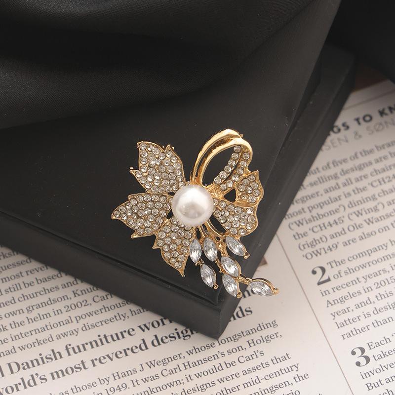Pearl Large Brooch Diamond Pin Women's Anti-Light Corsage High-Level Coat Trenchcoat Suit Accessories Cross-Border
