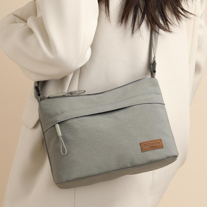 Nylon Leichte Mehrschichtige Großraum-Nylontasche, Damen Neue Lässige Wasserdichte Tragbare Modische Einzelne Schulter Umhängetasche Kleine Quadratische Tasche