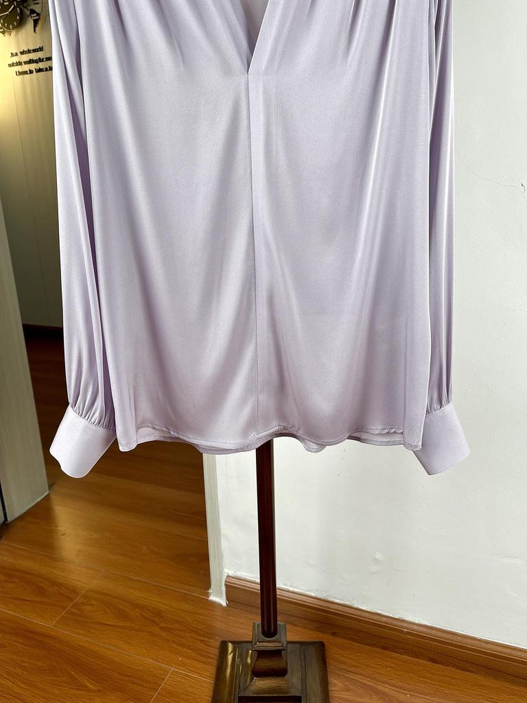 Women's Elegant V-neck Silk Pullover Shirt, Long Sleeve, Loose Fit, Slimming, Mulberry Silk, Perfect for Spring/Summer Commuting.
