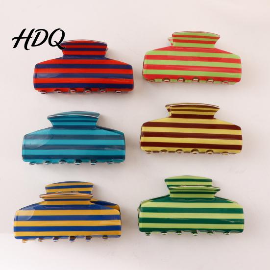Vintage Style Hair Claw for Women Strong Grip Non-Slip Teeth Clip Striped