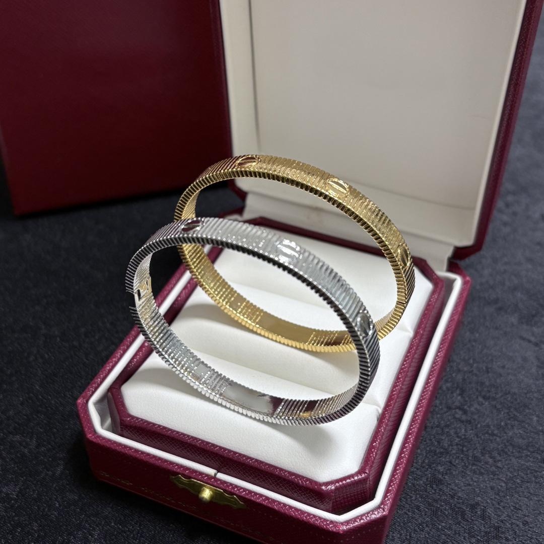 

Новий триколірний браслет із латуні Універсальний для чоловіків і жінок Висока якість Повсякденне носіння Подарунок Повсякденний одяг 17CM золотий