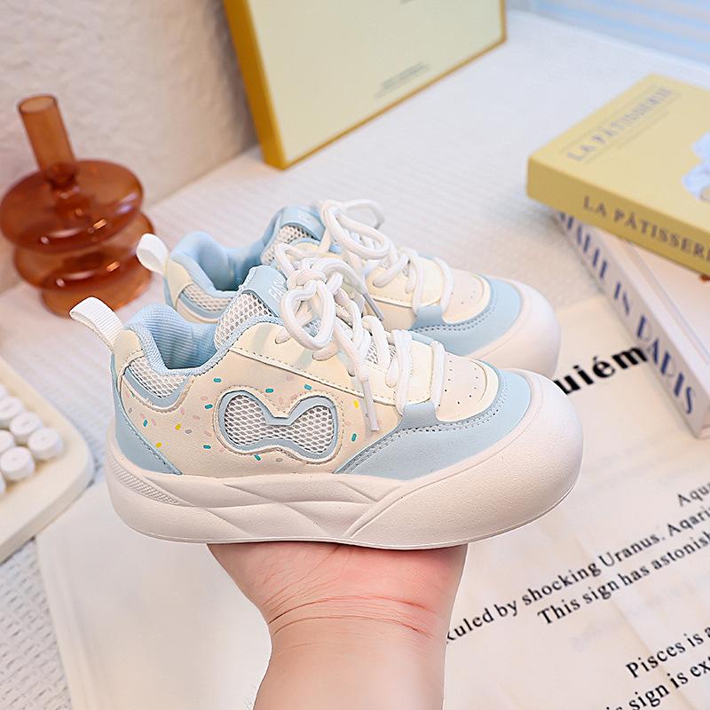 2025 new summer mesh breathable board shoes women's ins trendy thick-soled white shoes student niche bread shoes