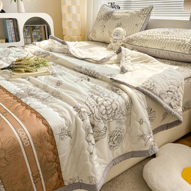 Luxury Floral Style Summer Quilt Skin-friendly Comfortable Ultra Soft Air Conditioning Cooling Quilts Home Travel Thin Blanket