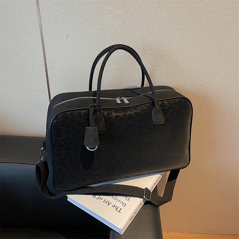 Portable Travel Bag Women's Large Capacity Short Distance Luggage Bag Lightweight Travel Sports Bag