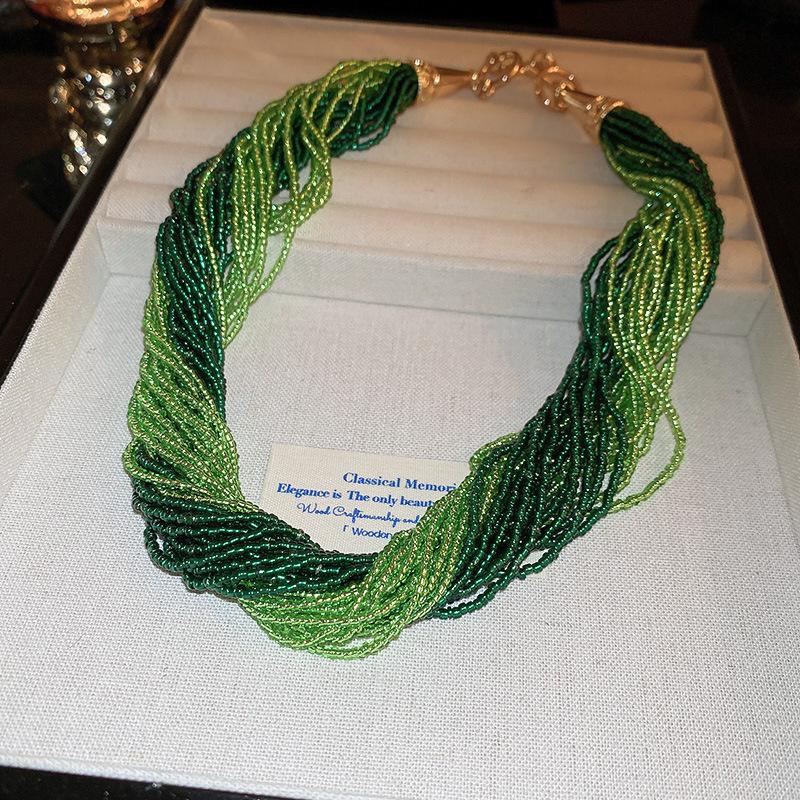 European and American color acrylic shell beaded necklace design sense collarbone chain exaggerated necklace women