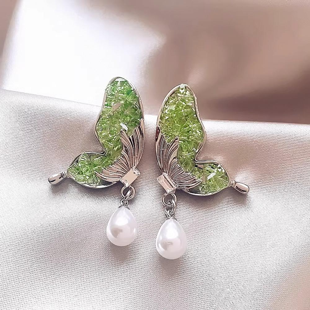 Simple Zircon Butterfly Earrings Light Luxury High-end Stud Earrings Temperament Fashionable Sweet Pearl Earrings Women