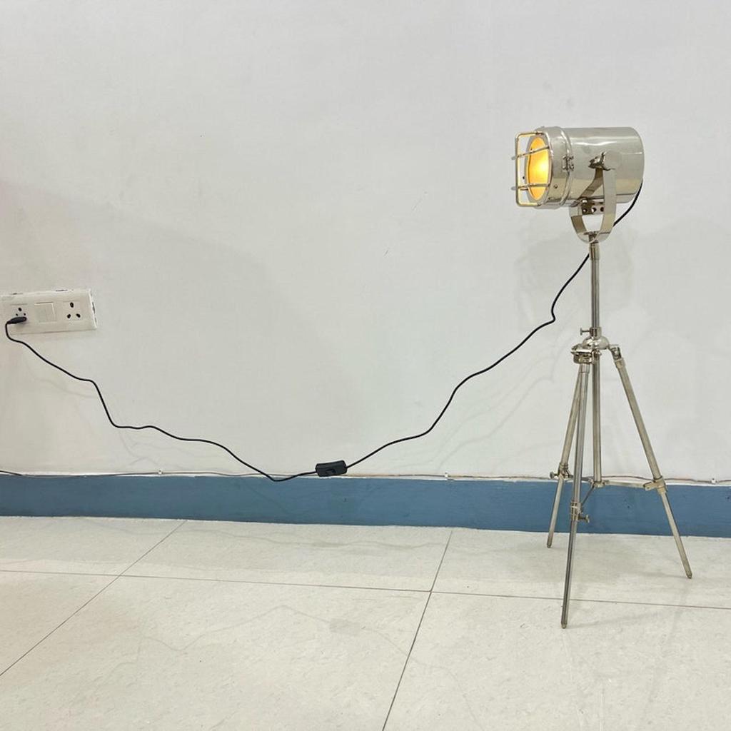 Lampa stołowa Reflektory Reflektory dekoracyjne chromowane wykończenie Stojak na stół Reflektory trójnóg Wystrój domu