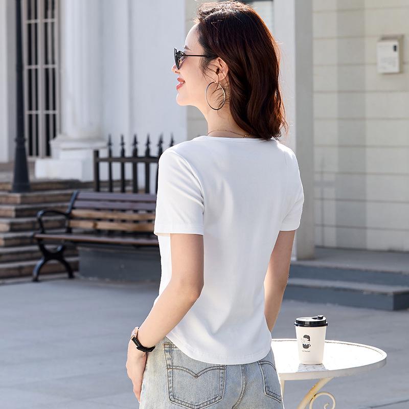2025 Women's Korean Style V-neck Short Sleeve T-shirt - Fashion Slim Fit with Colorful Buttons, Perfect for Mixing and Matching.
