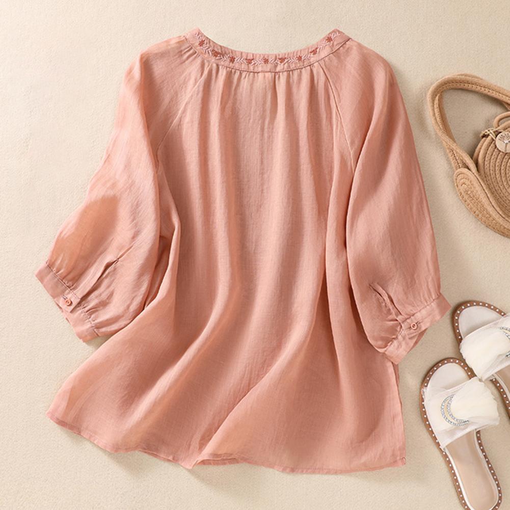 Cotton Linen Flower Embroidery Shirt Women Three Quarter Sleeves V Neck Casual Blouse Loose Solid Color Mother Blouse Women Top