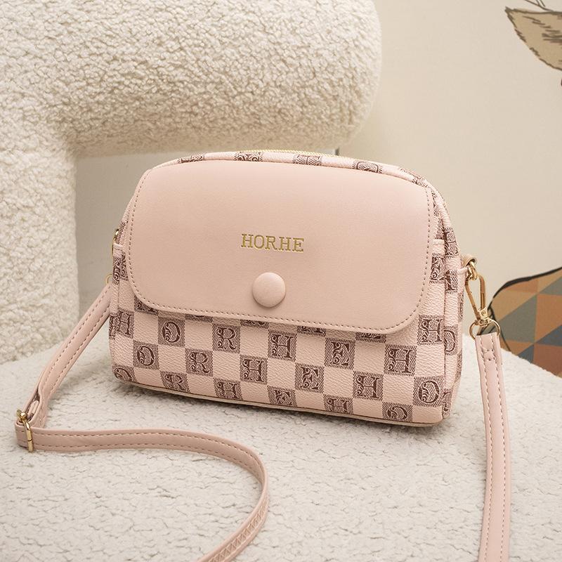 

Women s bag new summer simple letter shoulder bag messenger bag fashion checkerboard one piece розовый