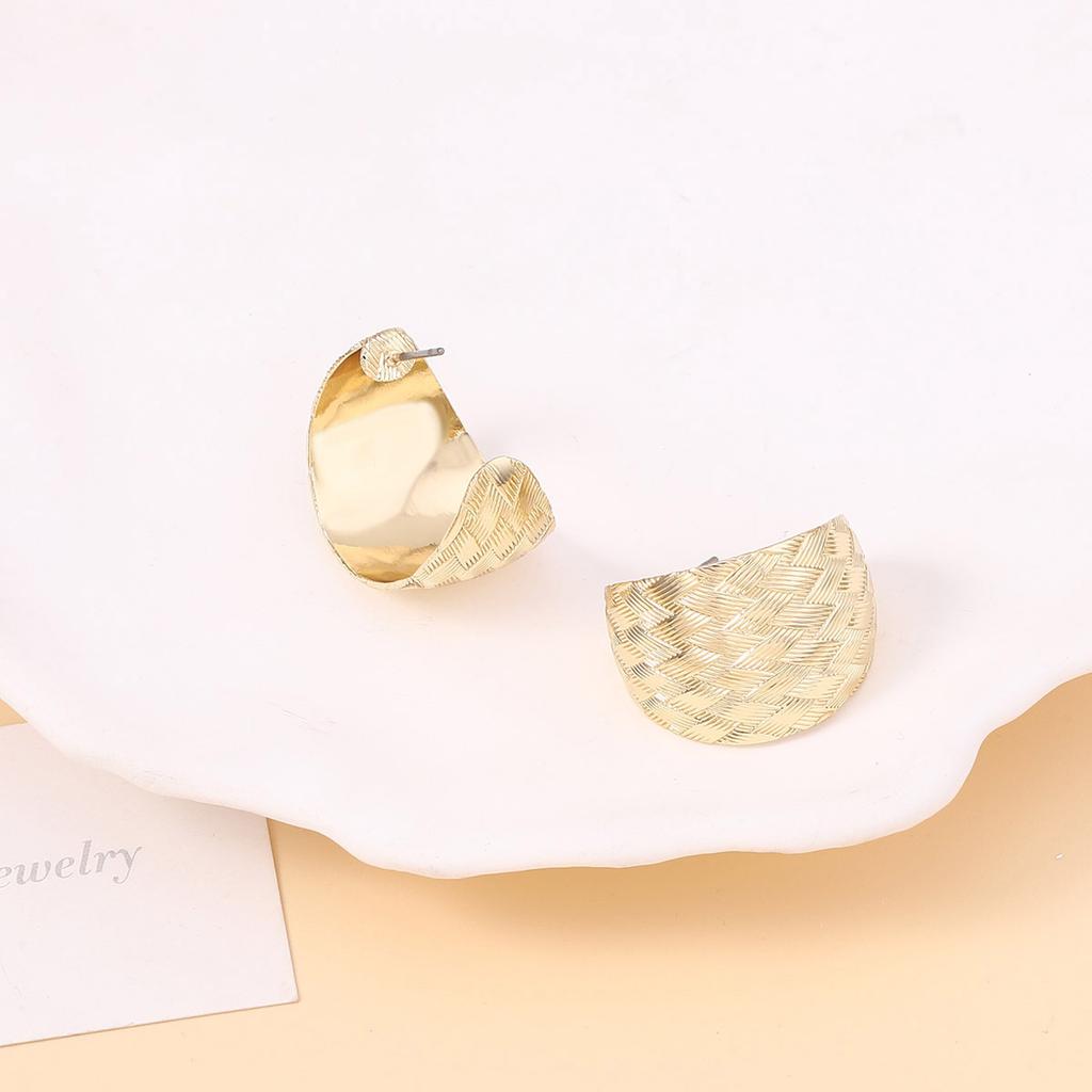 Retro and Unique Bamboo Joint Texture Wide C-shaped Stud Earrings, Simple, Fashionable, Exquisite and High-end