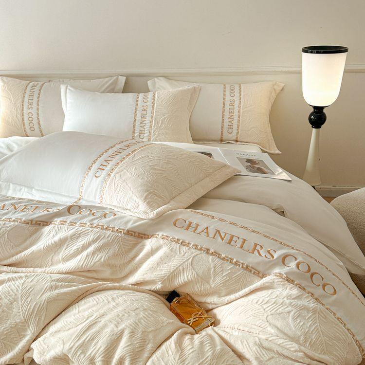 Spring Luxe 100% Cotton 4-Piece Bedding Set: Embroidered Duvet Cover, Sheet, and Fitted Sheet