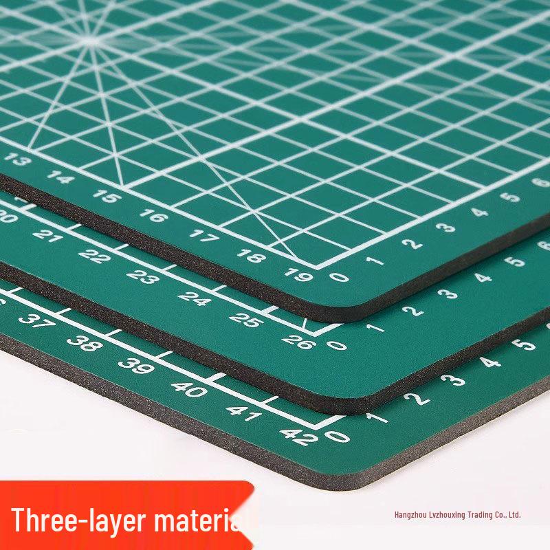 Zestaw 4 matów do cięcia Stereotype i 5 matów grawerowanych ręcznie z 2 dużymi zeszytami do rękodzieła i matą do bigowania