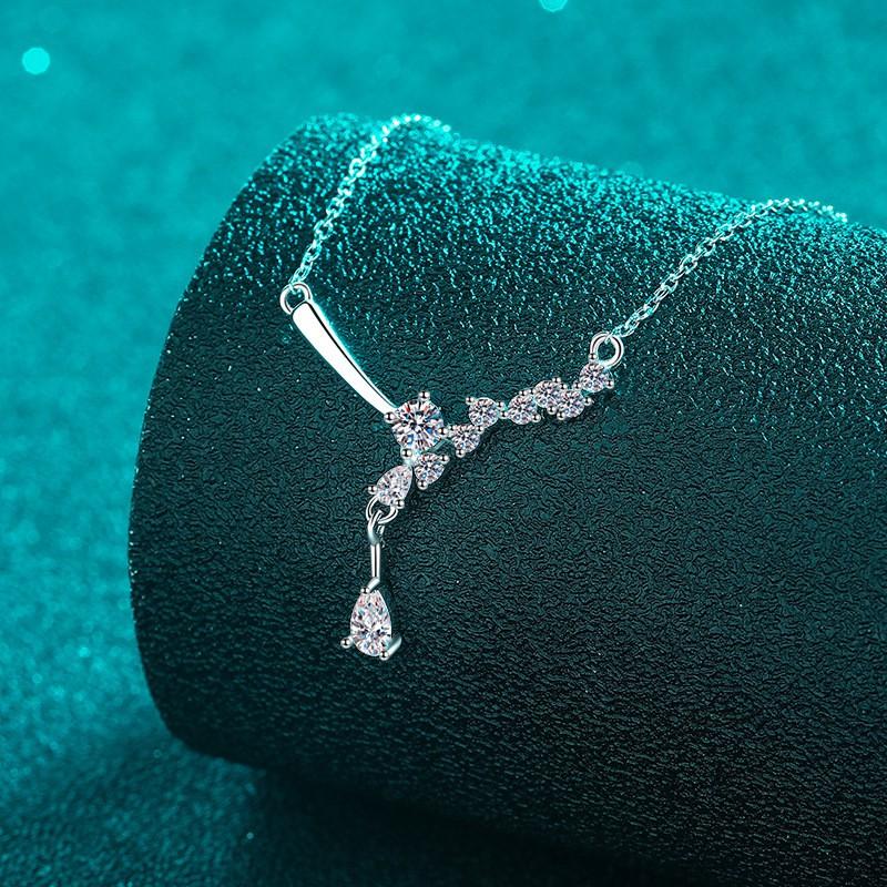 Sterling Water Drop Moissanite Pendant Necklace Women Simple Choker Chain Daily Wear Fashion Jewelry