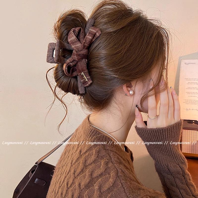 Elegant Large Hair Claw Clip for Thick Hair - High-End Korean Updo Shark Clip
