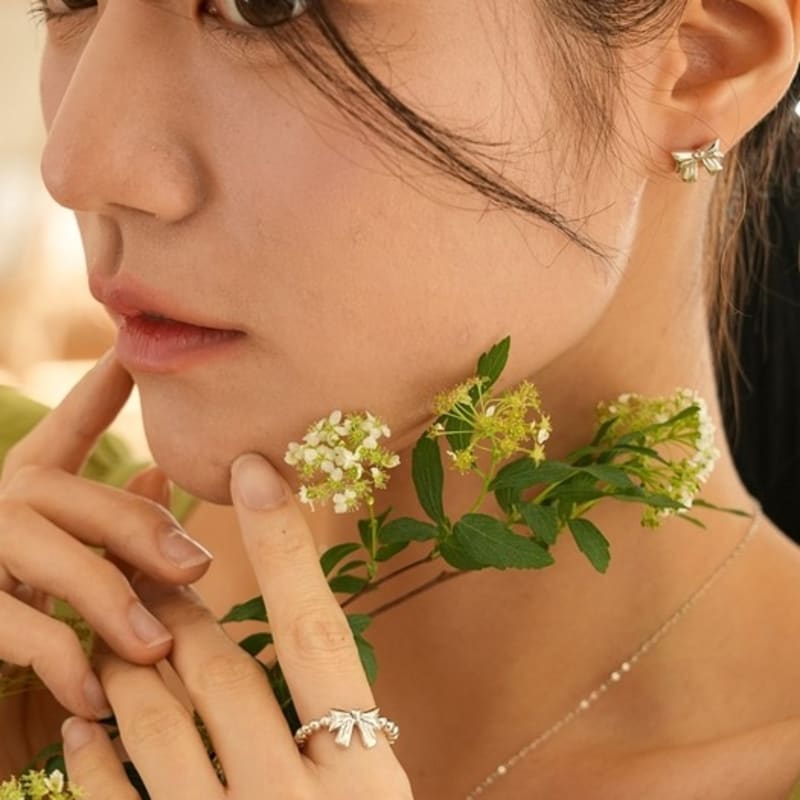 BELLOOGGI Heart Ribbon Ring