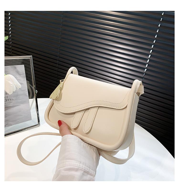 Textured Bag Women's Pre-Autumn New Fashion Single Shoulder Crossbody Bag Trendy Fashion Armpit Saddle Bag