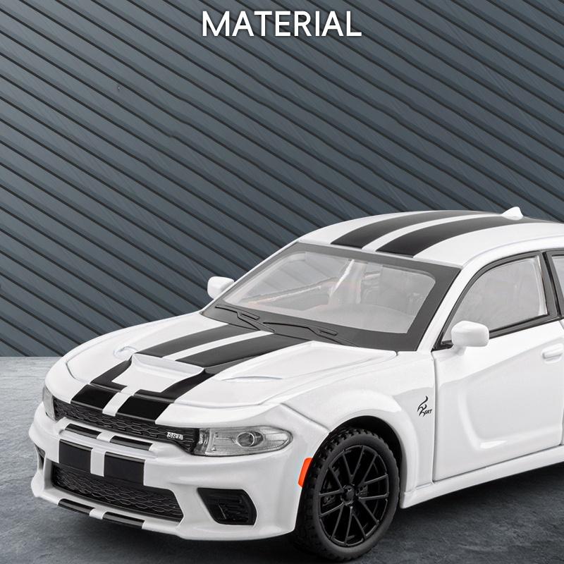 1/32 Dodge Charger SRT Hellcat Alloy Muscle Car Model Sound and Light Pull Back Children's Toy Collectibles Birthday Gift