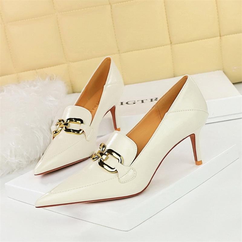 Spring New Fashion Women High Heels Pumps Luxury Designer Pointed Toe Metal Chain Wedding Stiletto Slip On Office Shoes