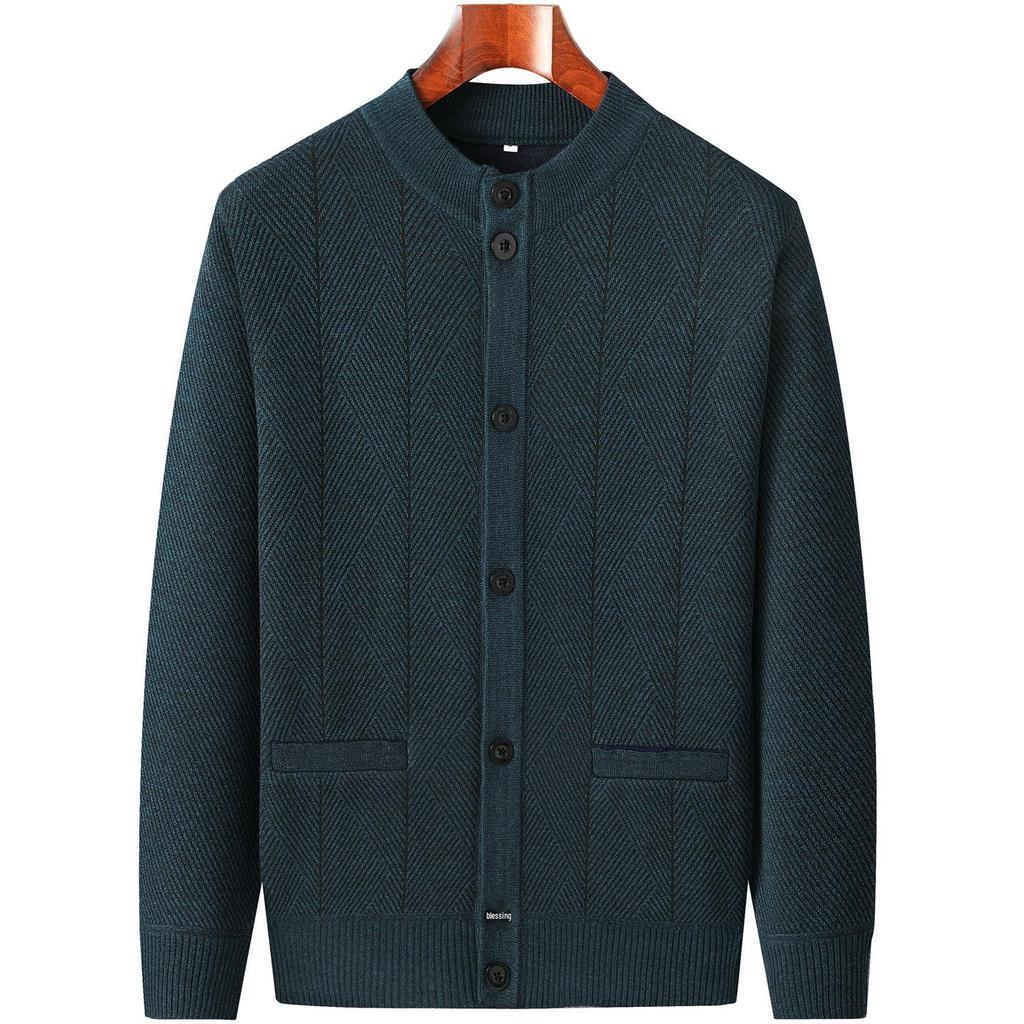 Men's Autumn-Winter Knit Cardigan: Thickened Velvet Sweater for Middle-aged and Elderly Dads and Grandpas.