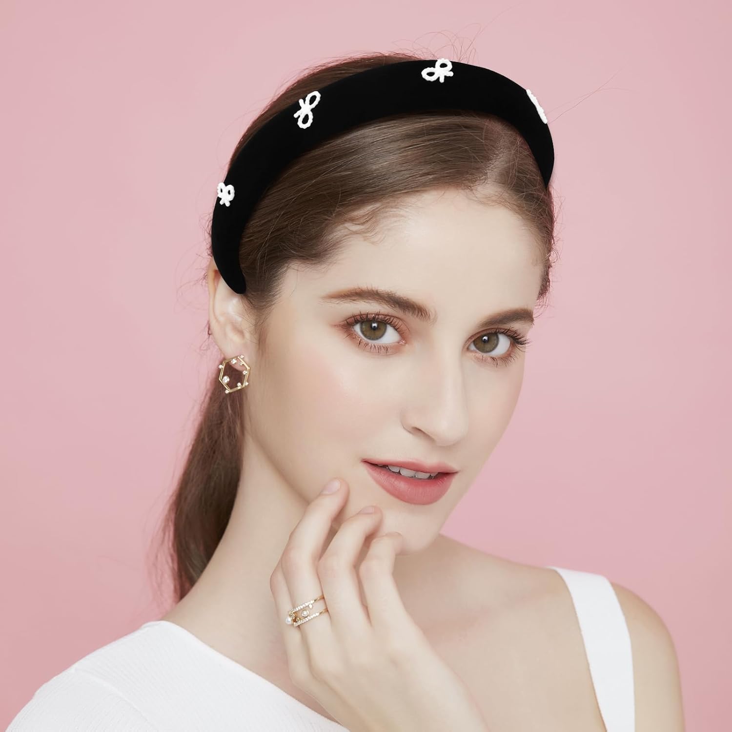 Black Headbands for Women Girls Pearl Bow Velvet Headbands Non Slip Soft Thick Padded Headband Vintage Fall Turban Headband No Teeth Head Bands Hoops