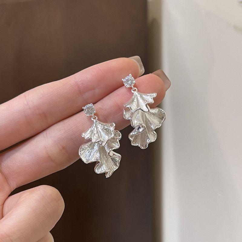 Irregular Double-Layer Ginkgo Leaf Earrings - Unique Niche Design with Exquisite Personality