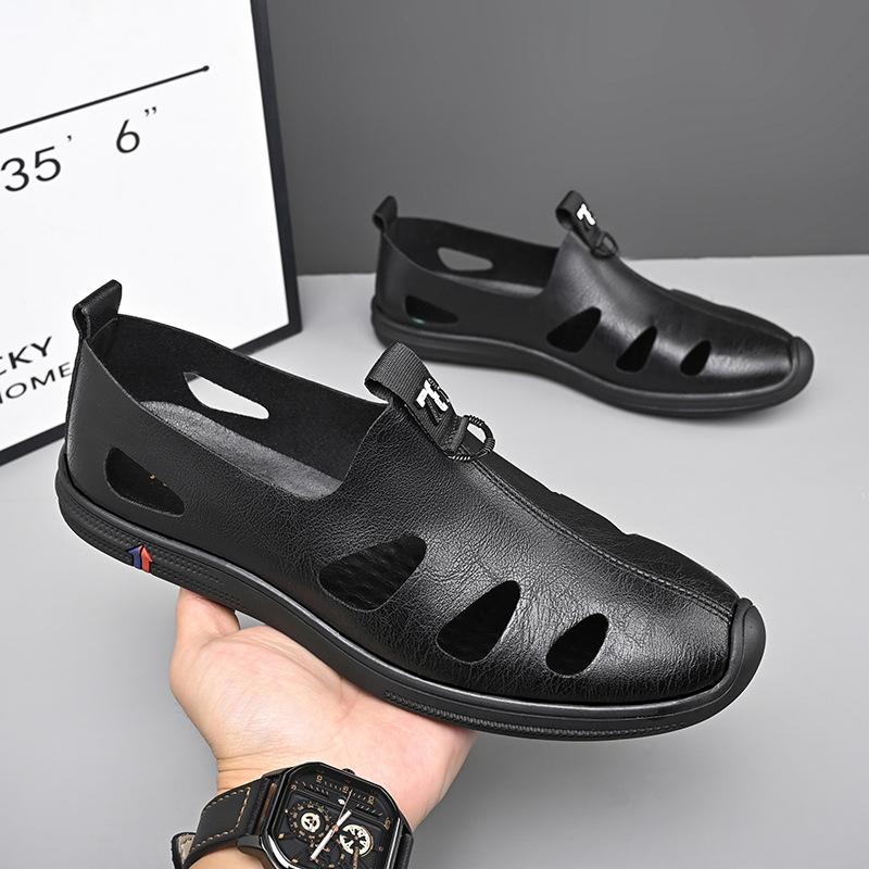 Fashion Solid Color Hallow Breathable Leather Sandals for Men Summer New Designer Casual Shoes Male Light Fashion Sandals Man