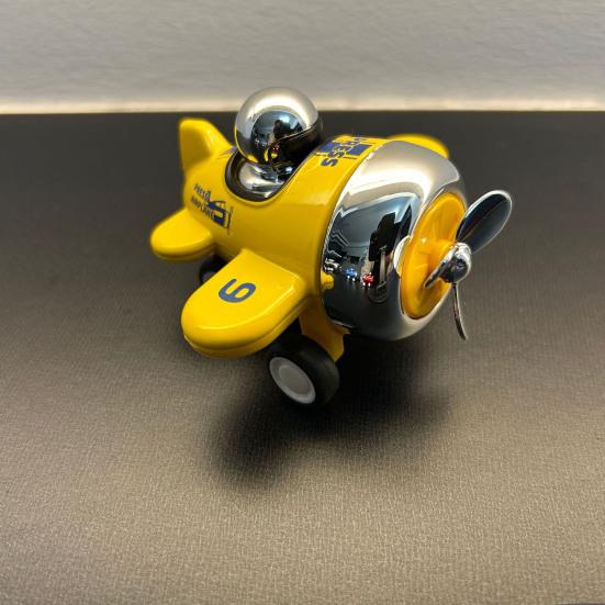 Mini Alloy Cartoon Airplane Toy Press Go Propeller Aircraft Toy Toddlers Boys Girls Educational Pull-back Plane Toy Party Favors
