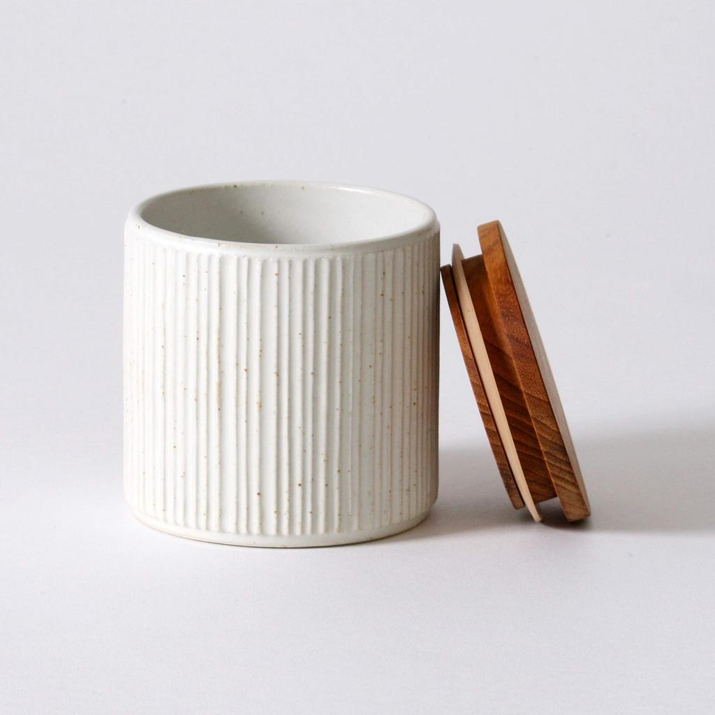 LOLO | Vorratsdose, Weiß | 420ml | Keramik | Teak | Holzdeckel | Aufbewahrungsbehälter | Hergestellt in Japan | Japanisches Geschirr |