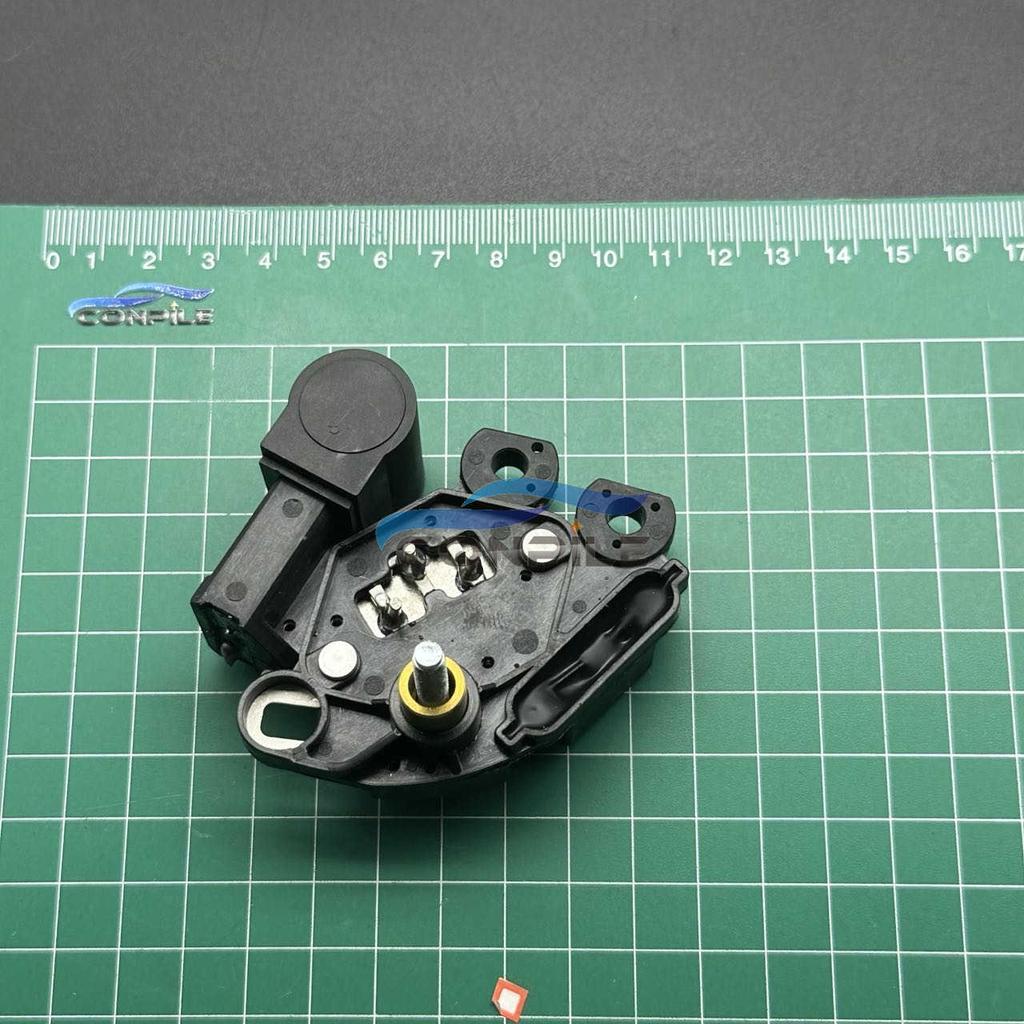 For VW Santana 3000 2000 Buick Sail for Valeo Generator Regulator