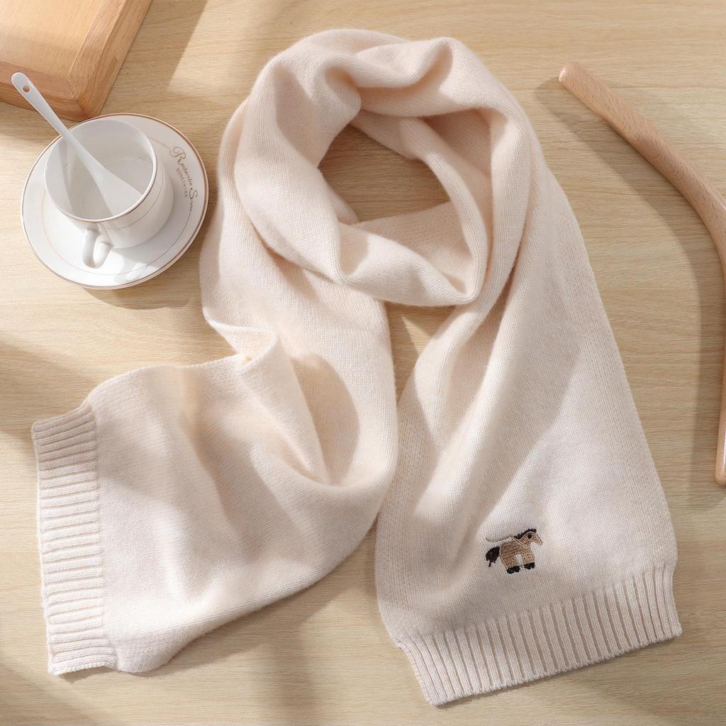 Versatile High-End Knit Scarf with Cute Puppy Embroidery for All Ages – Warm and Stylish Neck Gaiter for Autumn and Winter