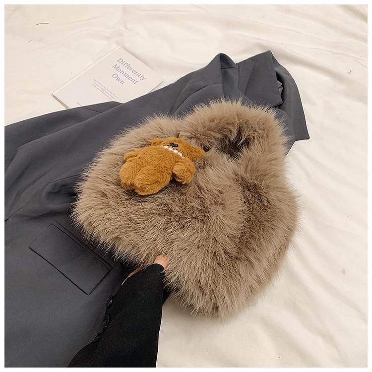 Korean Version of Fashion Plush Bag Women's Shoulder Bag 2025 Autumn and Winter New Hand Carry Plush Bag Cute Bear Bag