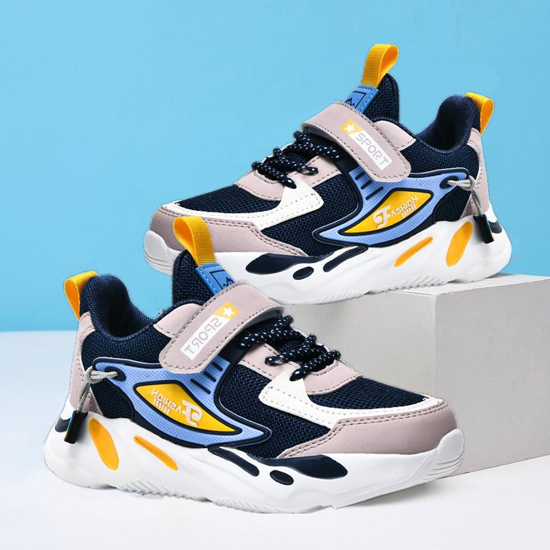 Boys' sports shoes 2025 spring and autumn new classmates breathable waterproof middle and older children running shoes student leather shoes