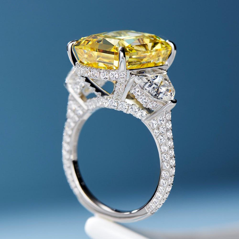 Exaggerated Yellow Diamond Square Sugar Ring Women’s 11 Carat 5A High Carbon Diamond Inlaid 925 Silver.