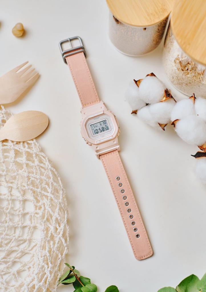 Watch Web Limited Model FOOD TEXTILE Material Cross Band Biomass Plastic Pale Pink [Casio] G-Shock [] Mid-size GMD-S5600CT-3JF Men's