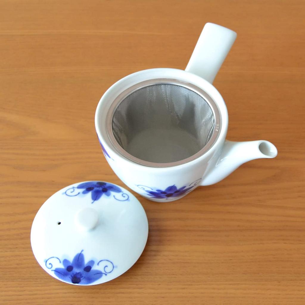 Stylish Flat with Made in Japan Arita-yaki Sakura-so U-shaped Teapot, 400ml, Strainer,