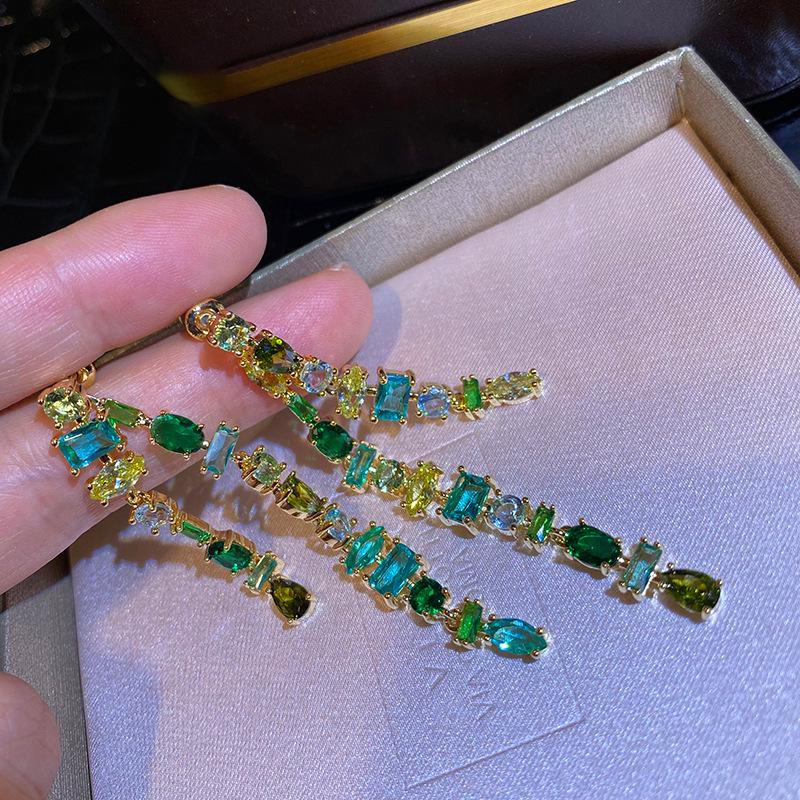 Orecchini Vintage a Forma di Pera con Perle e Intarsi di Diamanti - Stile Retrò, Lusso Leggero, Design di Alta Gamma