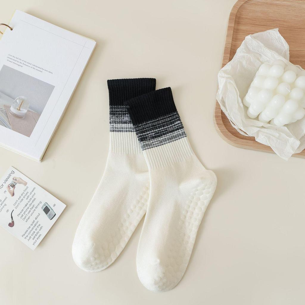 Women's Gradient Yoga Socks: Sweat-Absorbent Mid-Calf, Non-Slip Silicone, Versatile for Pilates and Fitness, Cotton Blend