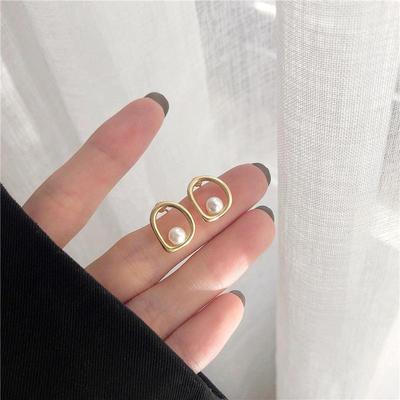 Xiaohongshu-Inspired S925 Silver Japanese-Korean Pearl Stud Earrings - Trendy 2024 Stylish & Elegant Design for Women