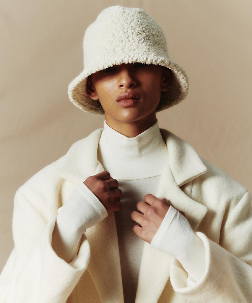 Naiteupeullou Teddy Bucket Hat (3 Colors)
