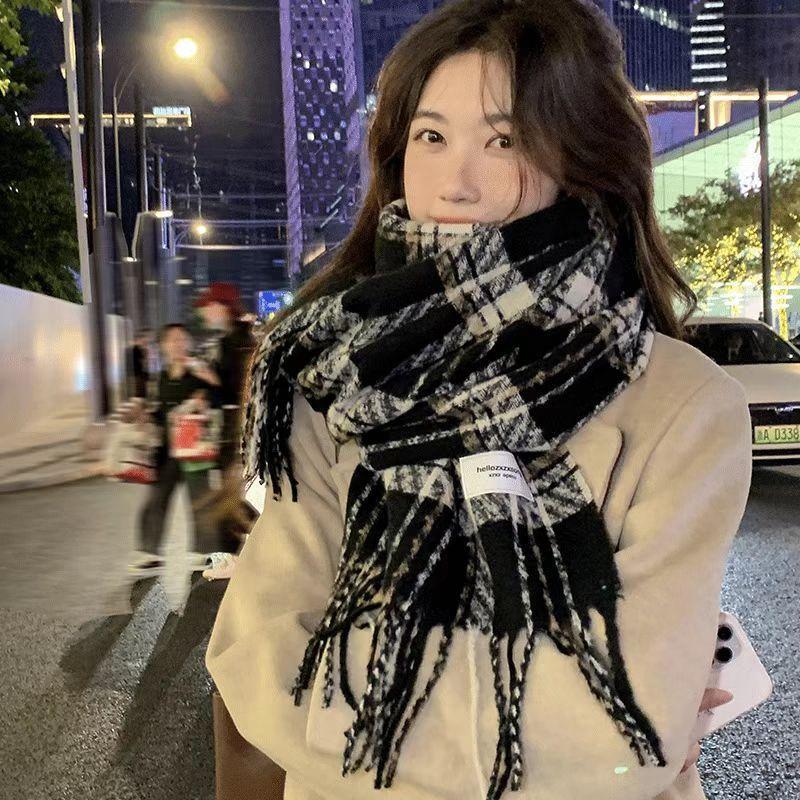 New plaid scarf women's winter thickened warm retro fashion versatile high-end shawl scarf student spring and autumn