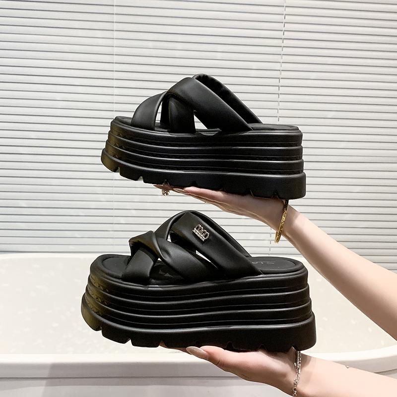Fashion NEW 8CM Wedge Slippers for Women Summer Non Slip Platform Sandals Woman Open Toe Comfortable Female Chunky Beach Slippers