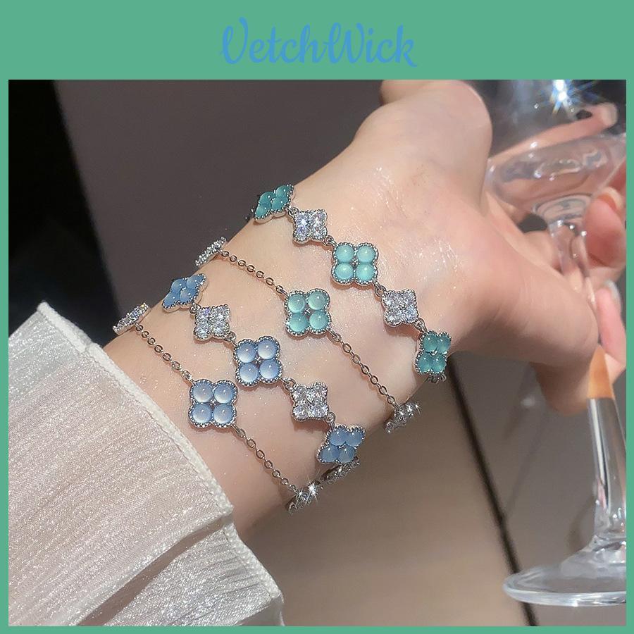 French Zircon Flower Pendant Bracelet With Diamond Setting For Womens Fashion Accessory