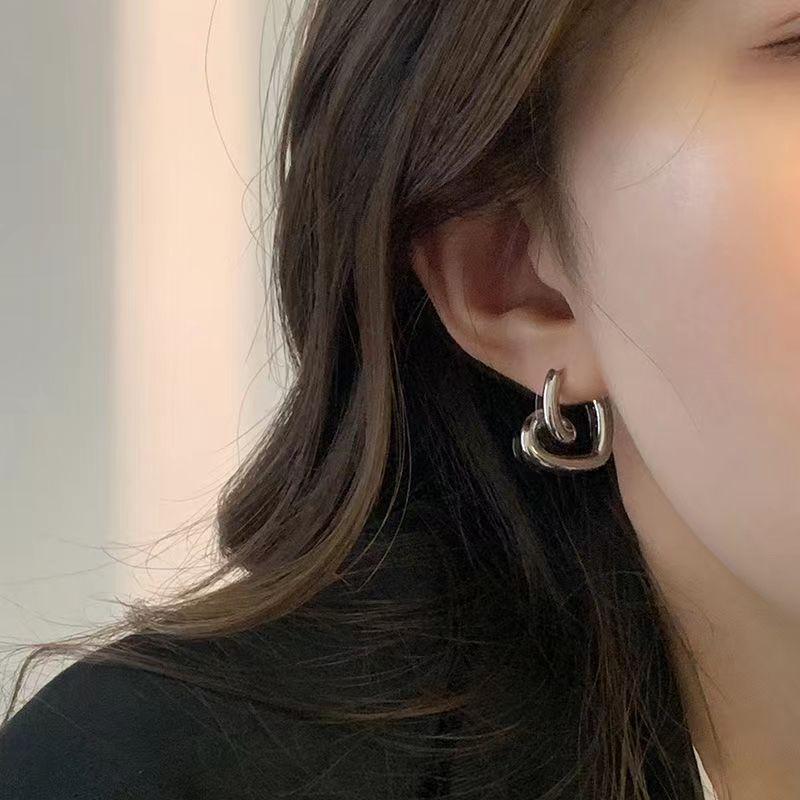 Corner Meets Love, Simple Niche Design Sense, Knotted Love Ear Buckle Women'S Fashion Earrings