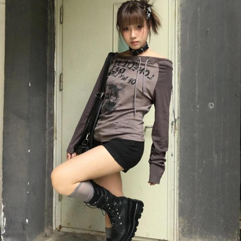 2KWEIRD Japonské Y2k Tričko s odhalenými rameny Grungeová estetika Graffiti potisk Tričko s dlouhým rukávem Vintage Harajuku Streetwear 90s