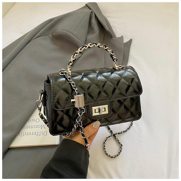 Rhombus Lock Chain Crossbody Bag 2025 New Simple Xiaoxiangfeng Handbag Versatile Shoulder Small Square Bag