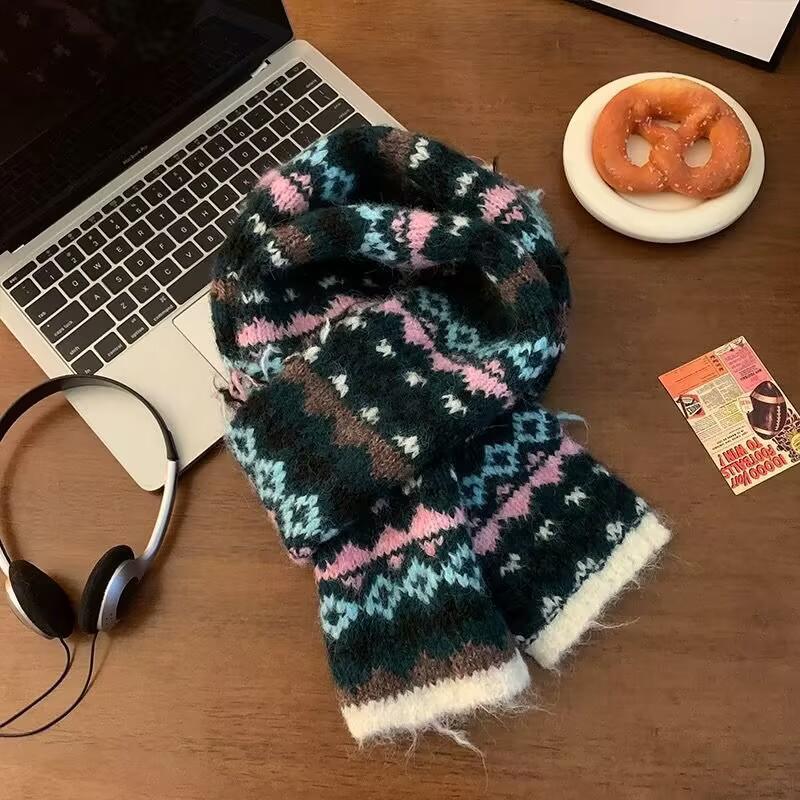 New Korean Version of Fair Island Style Knitted Scarf for Women's Autumn and Winter Advanced Sense of Contrasting Colors and Keeping Warm Atmosphere S