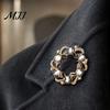Elegant Shirt Pin Women Rhinestone Hollow Wreath Brooch, Dainty Decorative Badge Sturdy Metal Brooch Pin, Sweater Cardigan Coat Dress Jewelry