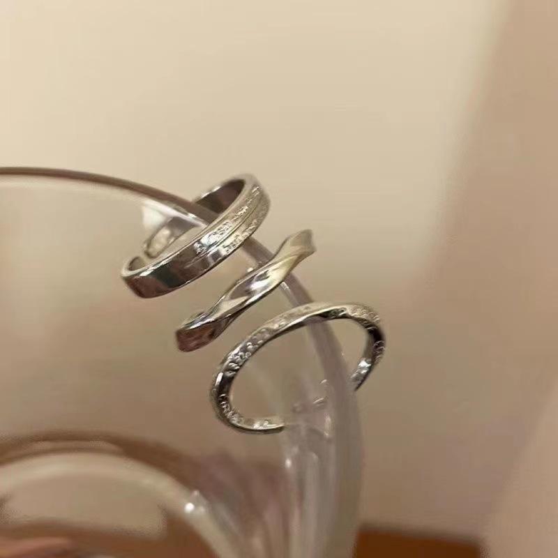 Inel cu trei piese, stil rece: Design minimalist deschis pentru femei